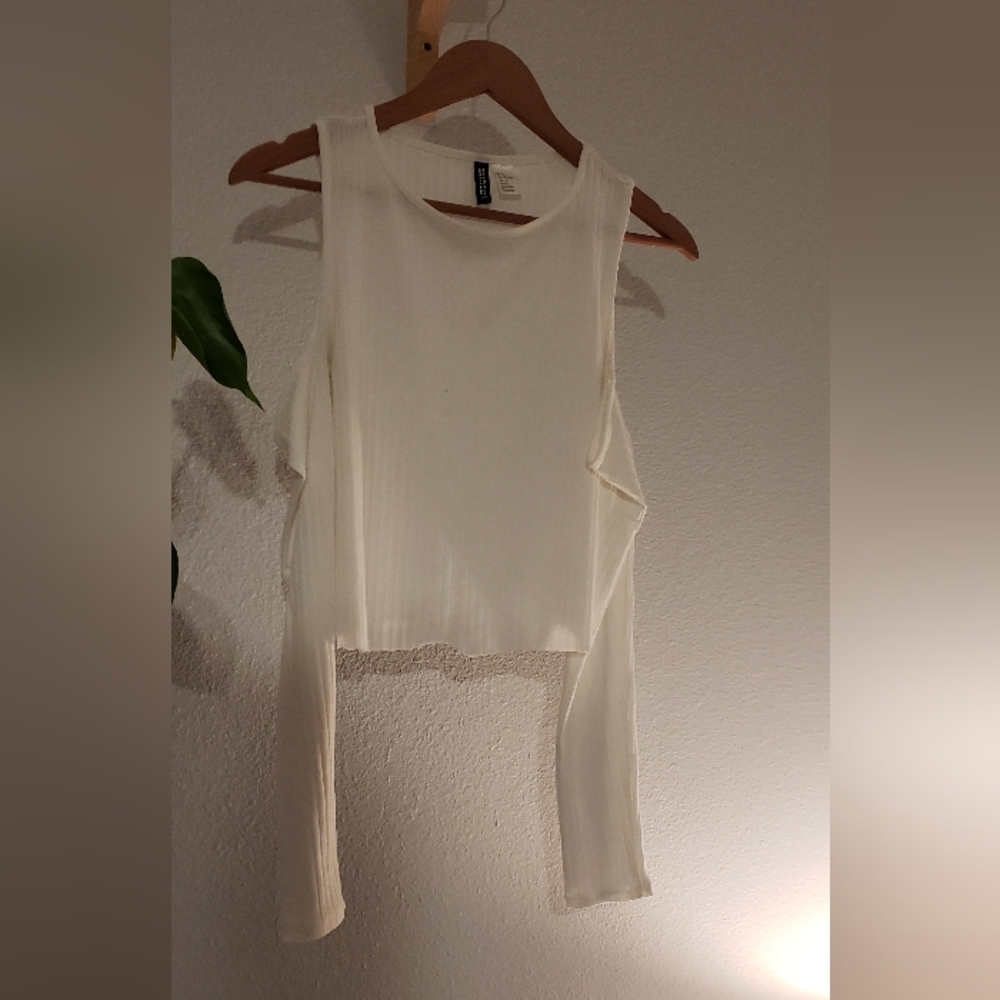 H&M cropped, cream-colored cold shoulder sweater